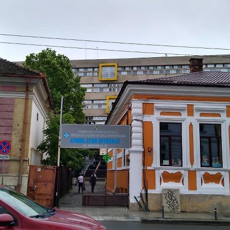 Garsoniera In Centru Daire Kaloşvar Dış mekan fotoğraf
