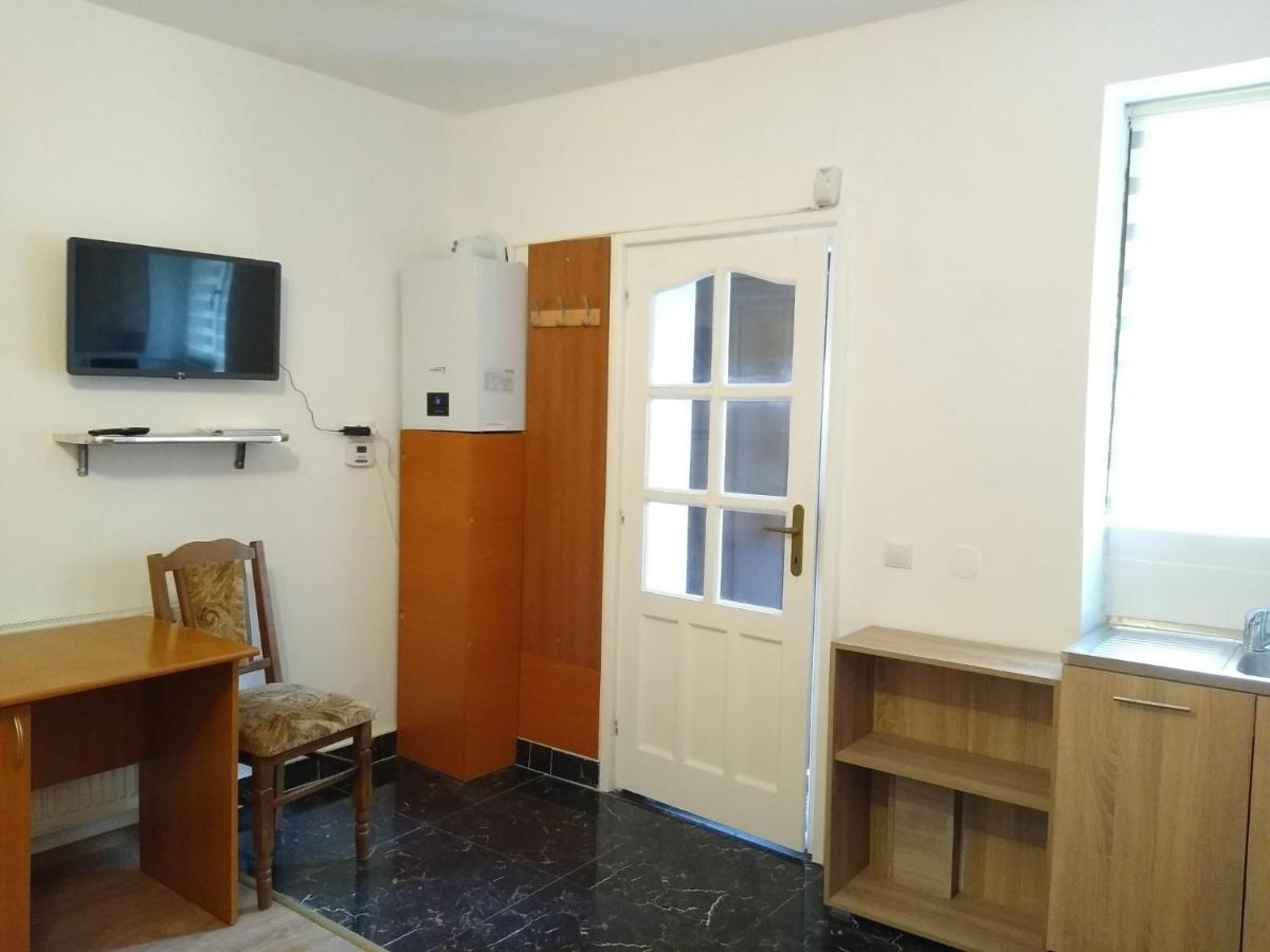 Garsoniera In Centru Daire Kaloşvar Dış mekan fotoğraf
